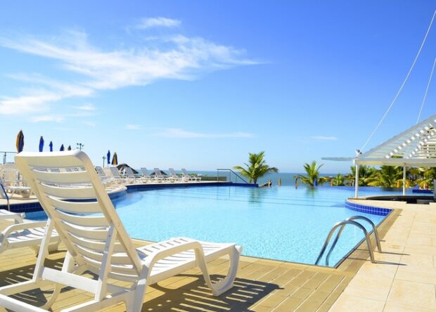 bâche à barre piscine